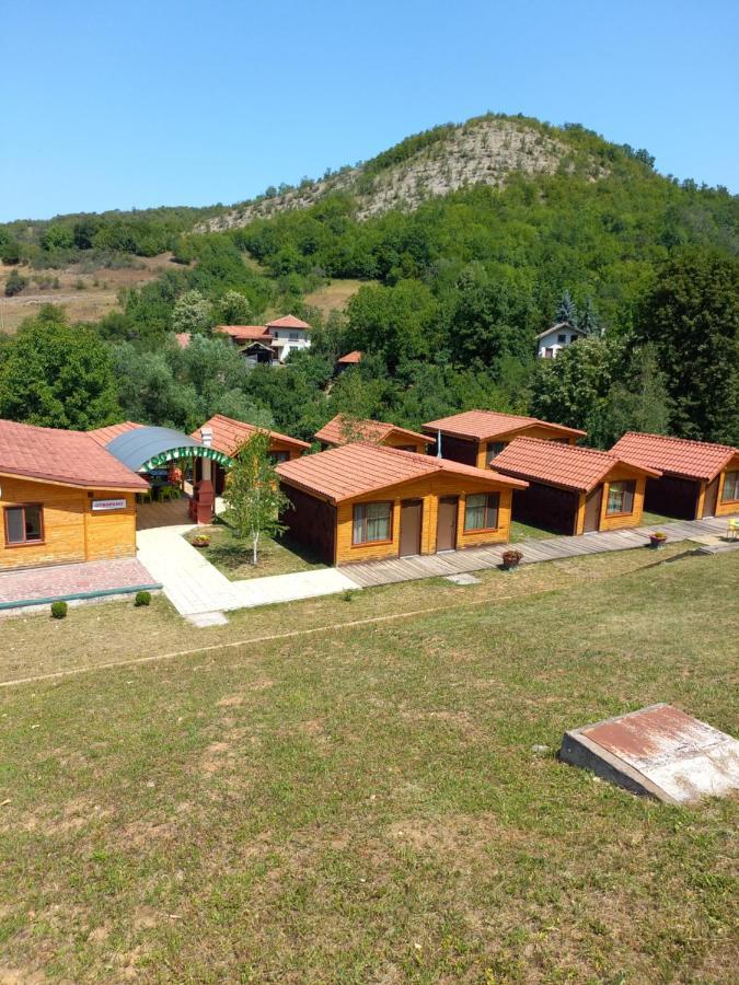 Вилно Селище Мировец Maluk Izvor  Ngoại thất bức ảnh